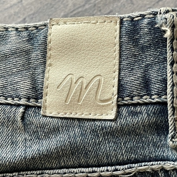 ✅HOST Pick✅ Maurices Cropped Jeans, Size 5/6 - Picture 5 of 10